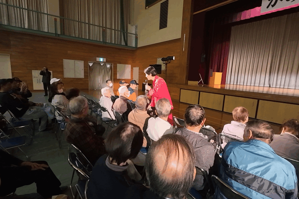 岐阜県羽島市上中地区の住民向けに開催された、ふれあい文化祭にて、そのまんま美川ショーをお届けしました。