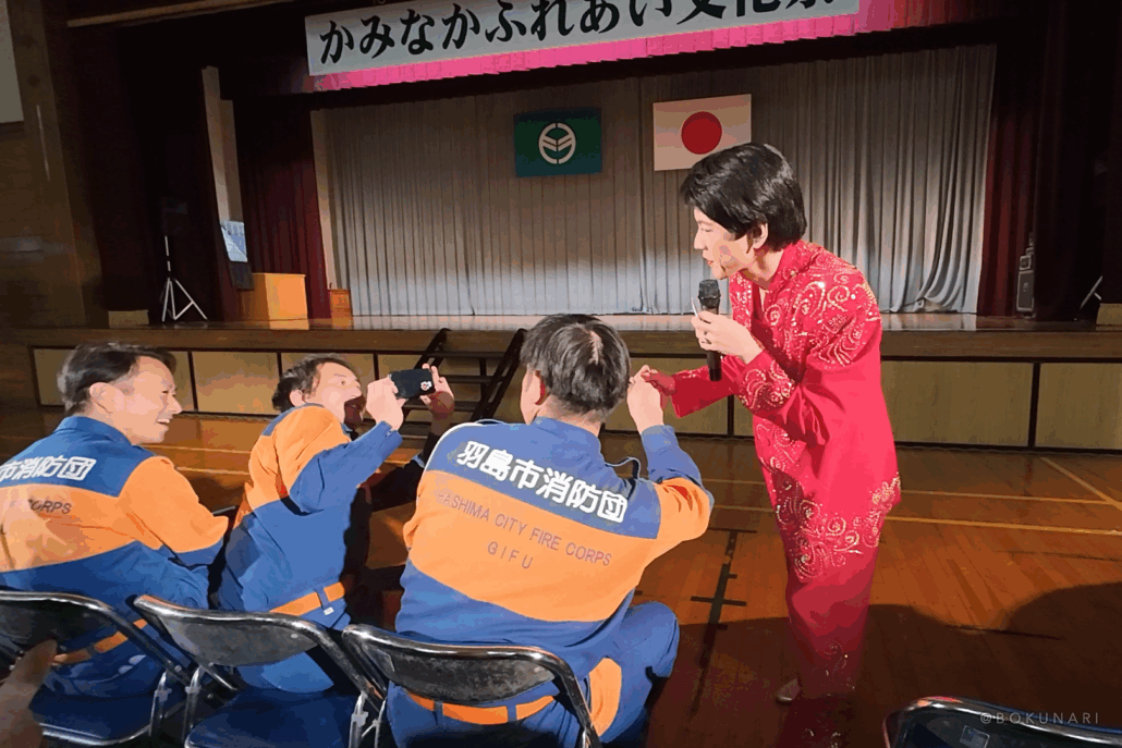 岐阜県羽島市上中地区の住民向けに開催された、ふれあい文化祭にて、そのまんま美川ショーをお届けしました。